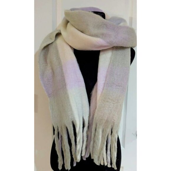 Marcus Adler Women's Cozy Plaid Scarf with Fringe-Trim Lilac O/S (MSRP $55) - Picture 6 of 6